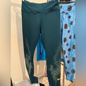 Nike leggings size small